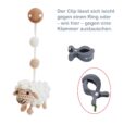 Gehäkelter Spielbogenanhänger Schaf DOLLY in Weiß - von vorne