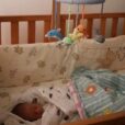 Gehäkeltes Baby-Mobile MEERESTIERE - über Bettchen mit Baby