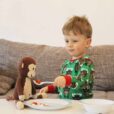Gehäkeltes Kuscheltier Affe CHARLIE Bio - mit Kind