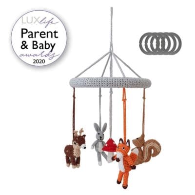 Gehäkeltes Baby-Mobile WALDTIERE 1 - mit 2020 Awards-Logo XL