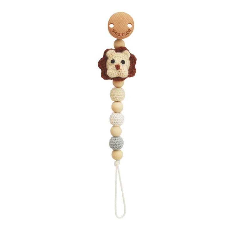 12601-Gehaekelte-Schnullerkette-Loewe-LEON-vorderseitig 12601 - Gehäkelte Schnullerkette Löwe LÉON - vorderseitig
